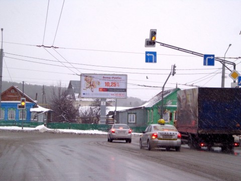 Рекламный щит по ул. Карпинского Окружная